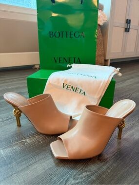 Bottega Veneta Knot Heel